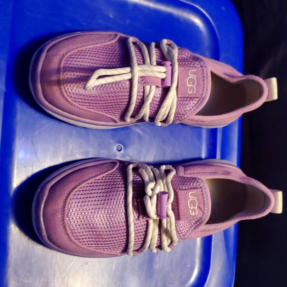 Girls ugg sneakers purple size 2